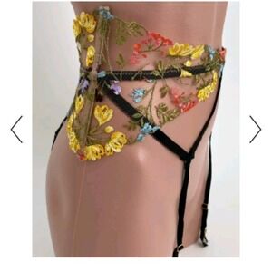 Victorias Secret Floral Embroidered Mesh Garter Belt Multicolor Black Small